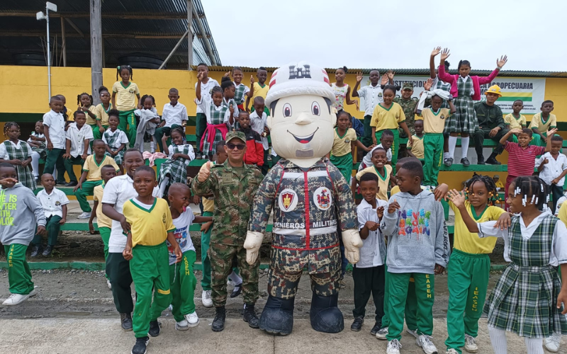 Batallón de Ingenieros de combate N°15, realizó actividad deportiva y recreacional, en la Institución Educativa Agropecuaria Santo Eccehomo.