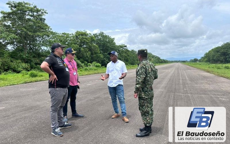 Alcalde de Acandí, recibió importante visita de la Aeronáutica Civil y Ejército Nacional de Colombia. 