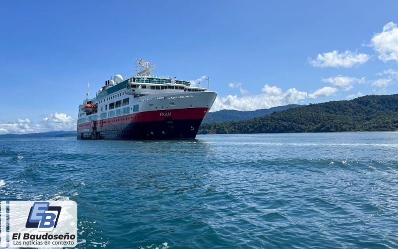 Crucero Fram arribó al Puerto de Bahía Solano con cerca de 70 turistas internacionales.