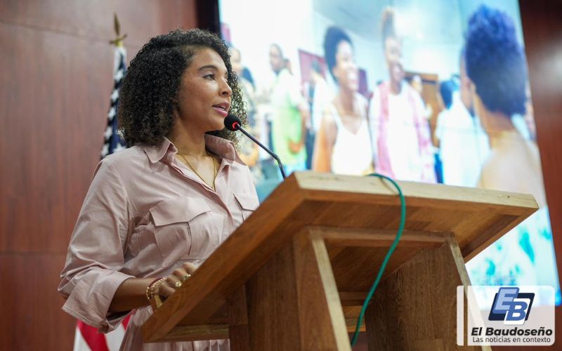 Gobernación del Chocó condecora a Gregory Meeks con la Medalla Rey Barule en celebración de 25 Años de apoyo del Black Caucus al pueblo afrocolombiano.
