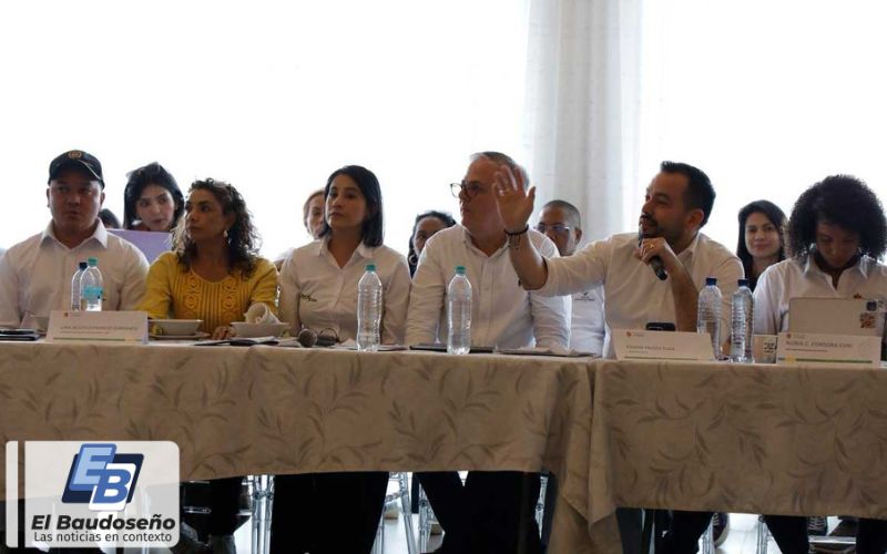 Pequeña central hidroeléctrica beneficiará a 27.500 usuarios de Acandí y Unguía, en el departamento del Chocó, con energía permanente.