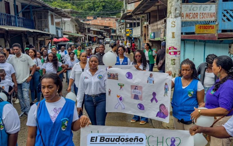 Marcha por la paz y la vida de las mujeres.
